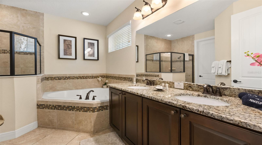 Kissimmee, Florida 34747, 5 Bedroom Bedrooms, ,5 Bathroombathrooms,Residential,For Sale,Desert Mountain,0,Mfro6434784