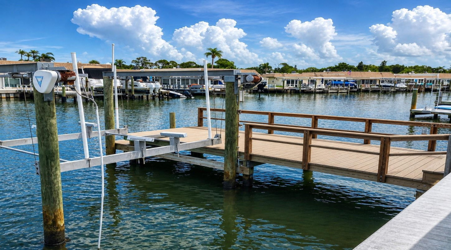 Dock With 10,000 Lb Boat Lift