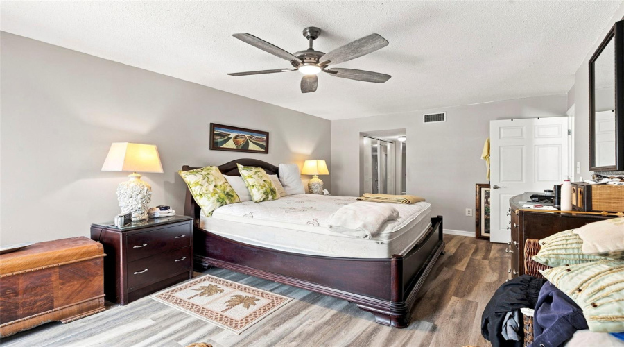 Clearwater, Florida 33756, 2 Bedroom Bedrooms, ,2 Bathroombathrooms,Residential,For Sale,Highland,0,Mfrtb8539208