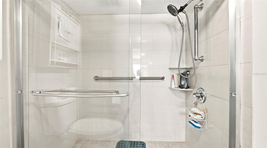 Clearwater, Florida 33756, 2 Bedroom Bedrooms, ,2 Bathroombathrooms,Residential,For Sale,Highland,0,Mfrtb8539208