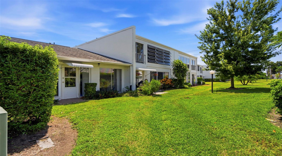 Clearwater, Florida 33756, 2 Bedroom Bedrooms, ,2 Bathroombathrooms,Residential,For Sale,Highland,0,Mfrtb8539208