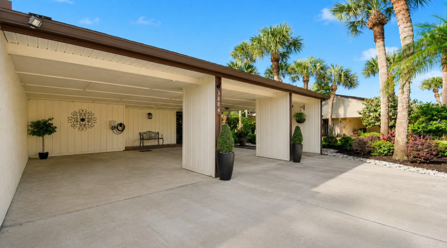 Orlando, Florida 32808, 2 Bedroom Bedrooms, ,2 Bathroombathrooms,Residential,For Sale,Villa Rose,0,Mfro6435960