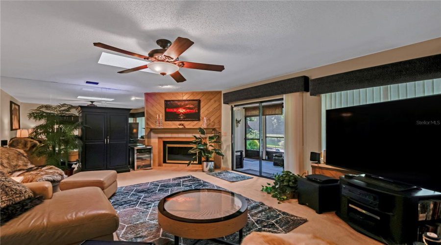 Orlando, Florida 32808, 2 Bedroom Bedrooms, ,2 Bathroombathrooms,Residential,For Sale,Villa Rose,0,Mfro6435960