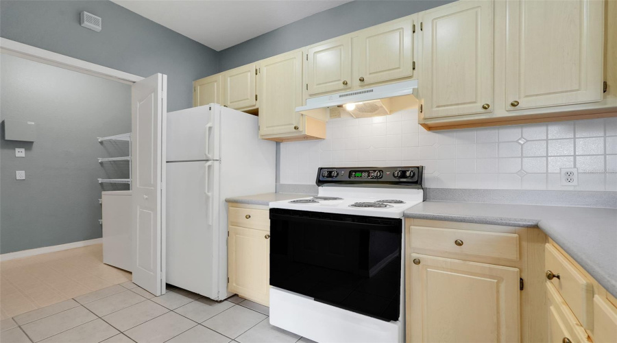 Maitland, Florida 32751, 2 Bedroom Bedrooms, ,2 Bathroombathrooms,Residential,For Sale,Lake Shadow,0,Mfrom730553