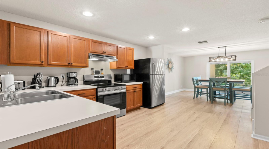 Clearwater, Florida 33763, 2 Bedroom Bedrooms, ,2 Bathroombathrooms,Residential,For Sale,Sandy Beach,0,Mfrtb8541853