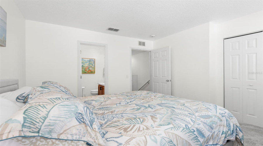 Clearwater, Florida 33763, 2 Bedroom Bedrooms, ,2 Bathroombathrooms,Residential,For Sale,Sandy Beach,0,Mfrtb8541853