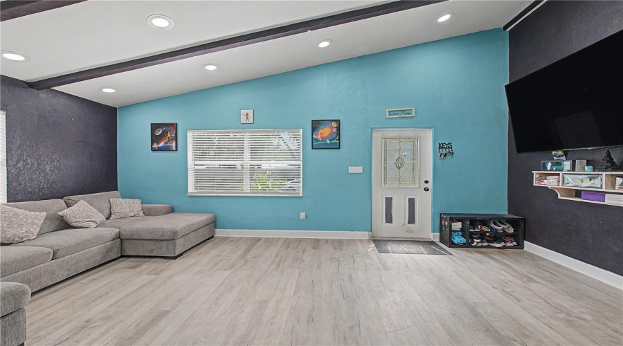Auburndale, Florida 33823, 2 Bedroom Bedrooms, ,1 Bathroombathrooms,Residential,For Sale,Cordova,0,Mfrtb8541710
