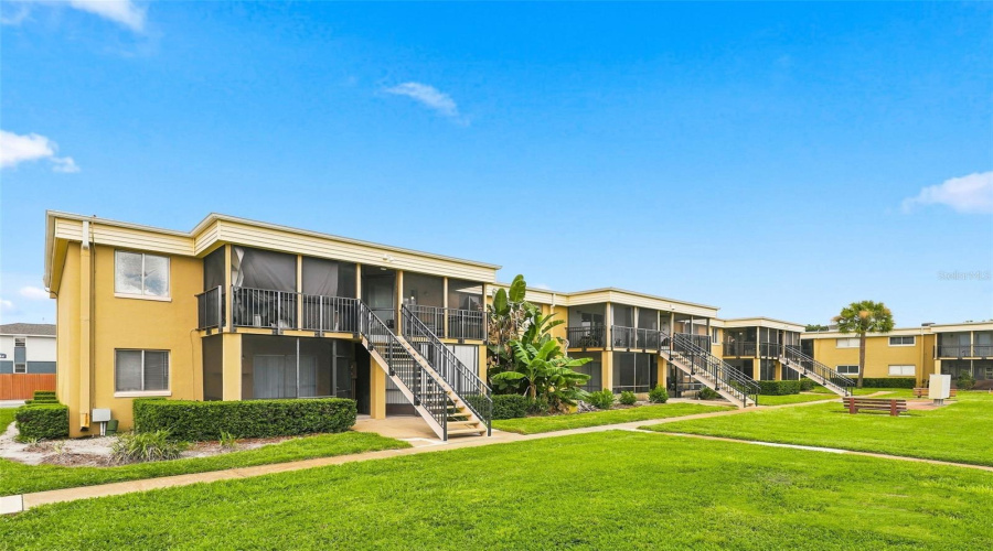 Fern Park, Florida 32730, 1 Bedroom Bedrooms, ,1 Bathroombathrooms,Residential,For Sale,Lake Of The Woods,0,Mfrtb8541419