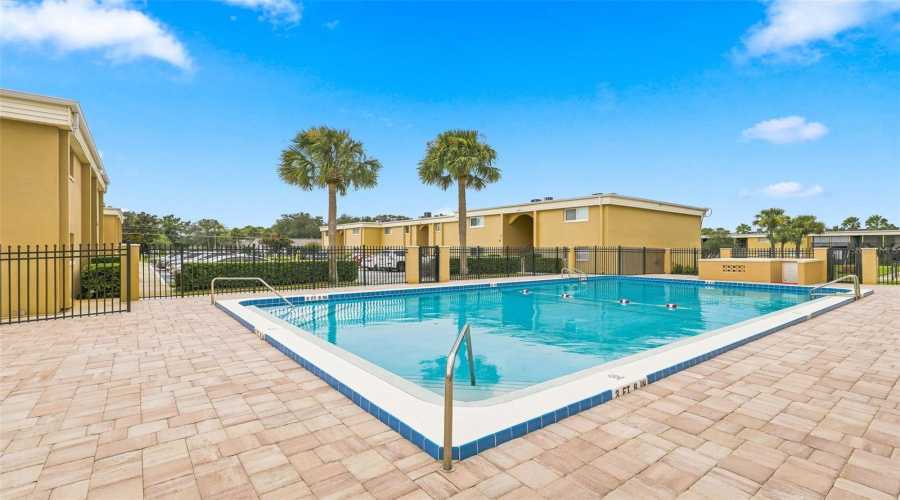 Fern Park, Florida 32730, 1 Bedroom Bedrooms, ,1 Bathroombathrooms,Residential,For Sale,Lake Of The Woods,0,Mfrtb8541419