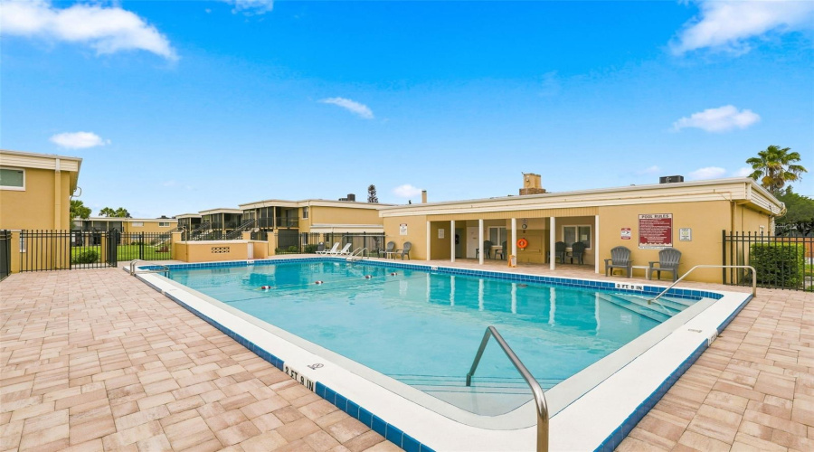 Fern Park, Florida 32730, 1 Bedroom Bedrooms, ,1 Bathroombathrooms,Residential,For Sale,Lake Of The Woods,0,Mfrtb8541419