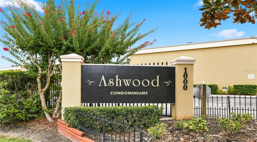 Fern Park, Florida 32730, 1 Bedroom Bedrooms, ,1 Bathroombathrooms,Residential,For Sale,Lake Of The Woods,0,Mfrtb8541419