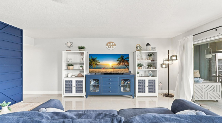 Fern Park, Florida 32730, 1 Bedroom Bedrooms, ,1 Bathroombathrooms,Residential,For Sale,Lake Of The Woods,0,Mfrtb8541419