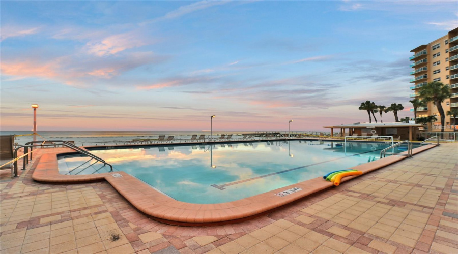 Clearwater Beach, Florida 33767, ,1 Bathroombathrooms,Residential,For Sale,Mandalay,0,Mfrtb8541524
