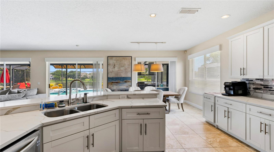 Orlando, Florida 32836, 5 Bedroom Bedrooms, ,4 Bathroombathrooms,Residential,For Sale,Emerald Woods,0,Mfro6435042