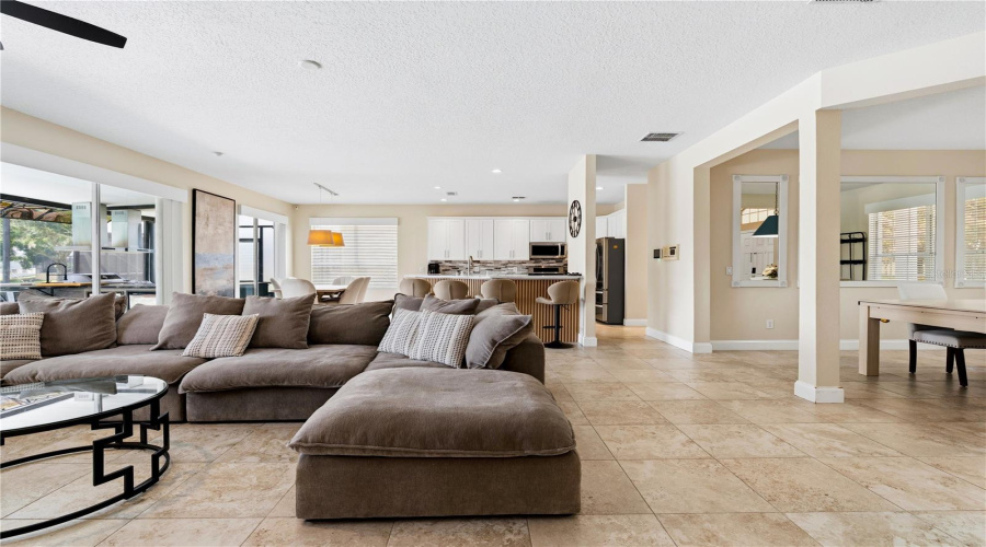 Orlando, Florida 32836, 5 Bedroom Bedrooms, ,4 Bathroombathrooms,Residential,For Sale,Emerald Woods,0,Mfro6435042