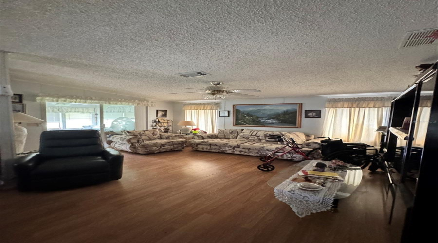 Kissimmee, Florida 34741, 2 Bedroom Bedrooms, ,2 Bathroombathrooms,Residential,For Sale,Miami,0,Mfrs5155479