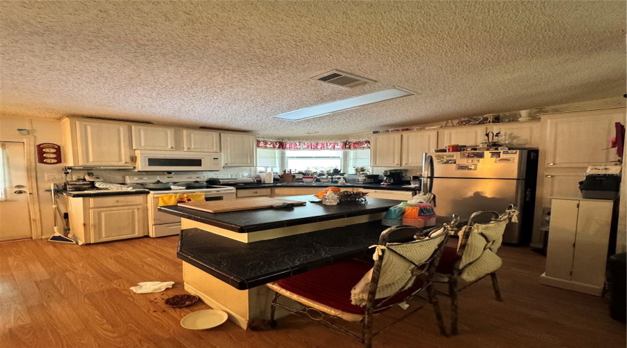 Kissimmee, Florida 34741, 2 Bedroom Bedrooms, ,2 Bathroombathrooms,Residential,For Sale,Miami,0,Mfrs5155479