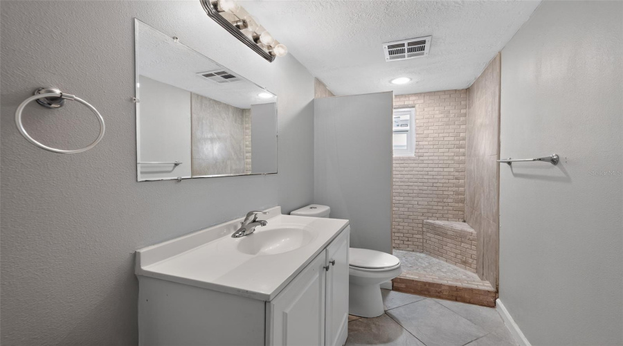 New Port Richey, Florida 34652, 3 Bedroom Bedrooms, ,2 Bathroombathrooms,Residential,For Sale,Mockingbird,0,Mfrtb8536095