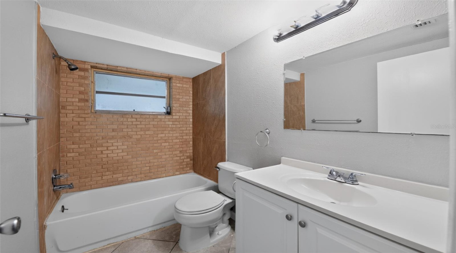 New Port Richey, Florida 34652, 3 Bedroom Bedrooms, ,2 Bathroombathrooms,Residential,For Sale,Mockingbird,0,Mfrtb8536095