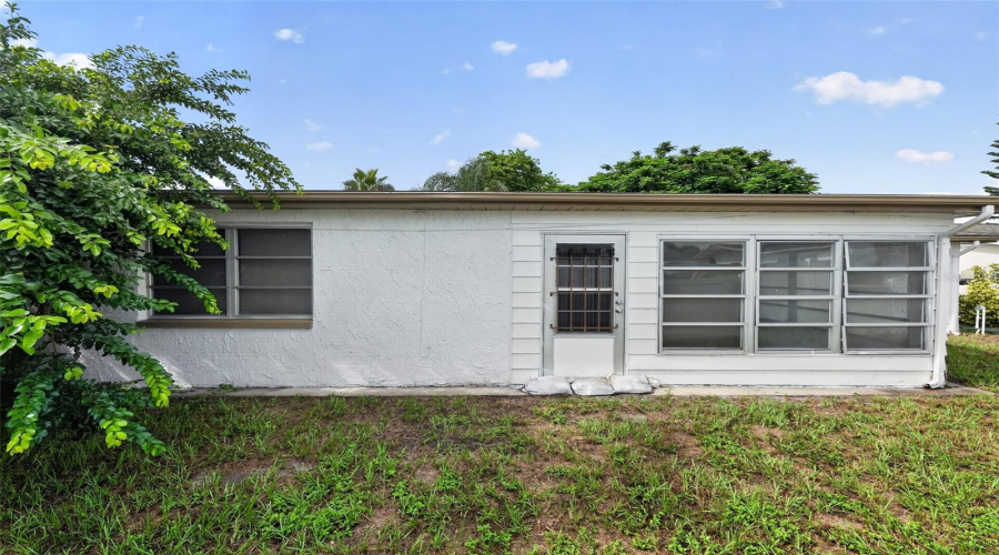 New Port Richey, Florida 34652, 3 Bedroom Bedrooms, ,2 Bathroombathrooms,Residential,For Sale,Mockingbird,0,Mfrtb8536095