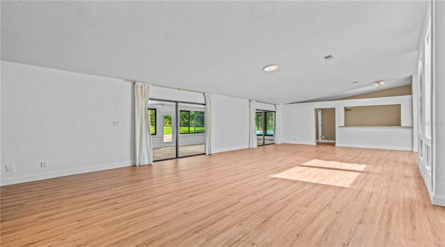 Ormond Beach, Florida 32174, 3 Bedroom Bedrooms, ,2 Bathroombathrooms,Residential,For Sale,Rio Pinar,0,Mfrv4950929