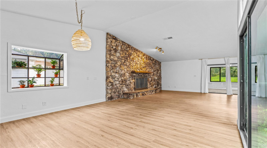 Ormond Beach, Florida 32174, 3 Bedroom Bedrooms, ,2 Bathroombathrooms,Residential,For Sale,Rio Pinar,0,Mfrv4950929