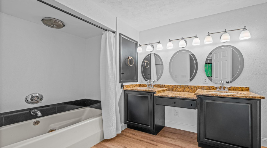 Ormond Beach, Florida 32174, 3 Bedroom Bedrooms, ,2 Bathroombathrooms,Residential,For Sale,Rio Pinar,0,Mfrv4950929