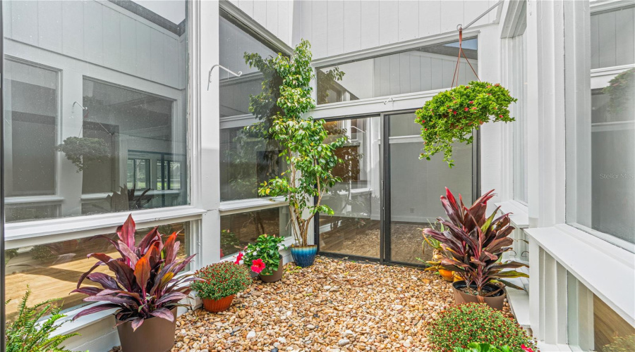 Ormond Beach, Florida 32174, 3 Bedroom Bedrooms, ,2 Bathroombathrooms,Residential,For Sale,Rio Pinar,0,Mfrv4950929