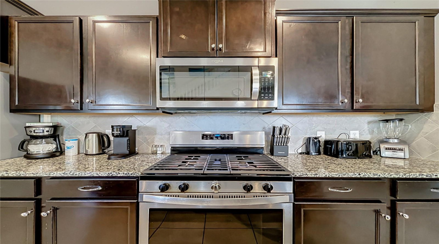 Davenport, Florida 33837, 7 Bedroom Bedrooms, ,5 Bathroombathrooms,Residential,For Sale,Misty Oak,0,Mfro6436907