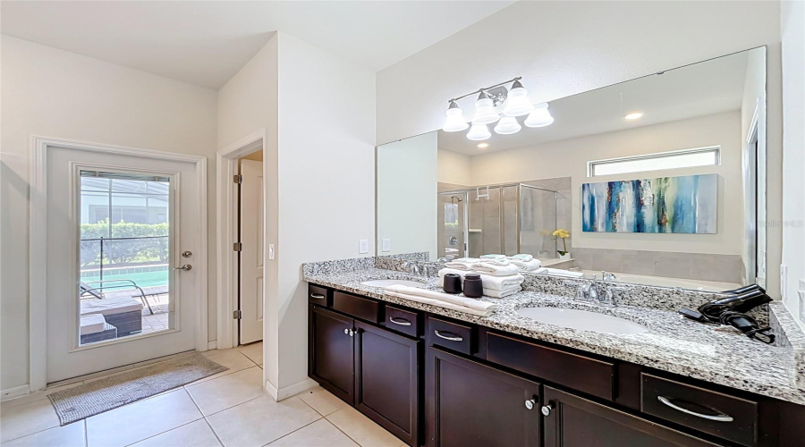 Davenport, Florida 33837, 7 Bedroom Bedrooms, ,5 Bathroombathrooms,Residential,For Sale,Misty Oak,0,Mfro6436907