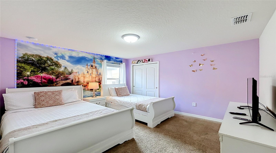 Davenport, Florida 33837, 7 Bedroom Bedrooms, ,5 Bathroombathrooms,Residential,For Sale,Misty Oak,0,Mfro6436907