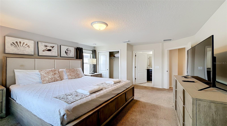 Davenport, Florida 33837, 7 Bedroom Bedrooms, ,5 Bathroombathrooms,Residential,For Sale,Misty Oak,0,Mfro6436907