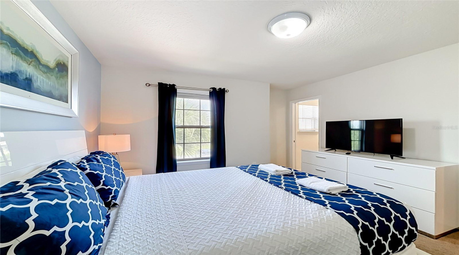 Davenport, Florida 33837, 7 Bedroom Bedrooms, ,5 Bathroombathrooms,Residential,For Sale,Misty Oak,0,Mfro6436907
