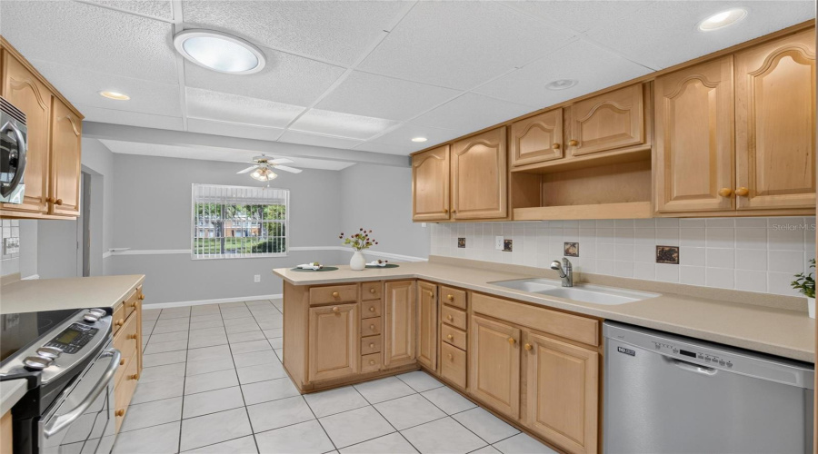 Sun City Center, Florida 33573, 2 Bedroom Bedrooms, ,2 Bathroombathrooms,Residential,For Sale,Del Webb,0,Mfrtb8528997