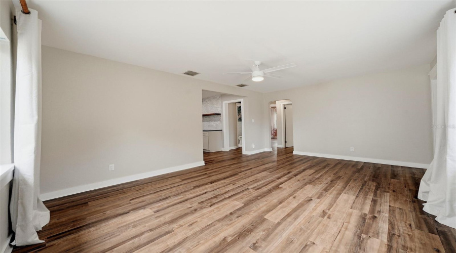 St Petersburg, Florida 33713, 2 Bedroom Bedrooms, ,1 Bathroombathrooms,Residential,For Sale,Burlington,0,Mfrtb8515980