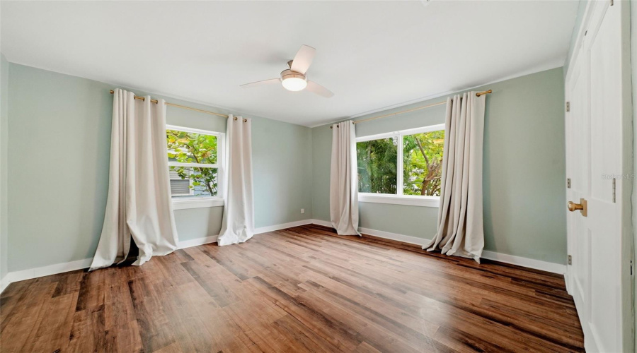 St Petersburg, Florida 33713, 2 Bedroom Bedrooms, ,1 Bathroombathrooms,Residential,For Sale,Burlington,0,Mfrtb8515980