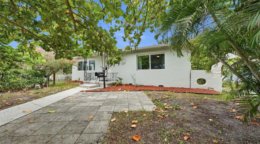 St Petersburg, Florida 33713, 2 Bedroom Bedrooms, ,1 Bathroombathrooms,Residential,For Sale,Burlington,0,Mfrtb8515980