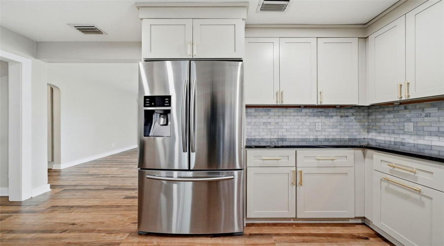 St Petersburg, Florida 33713, 2 Bedroom Bedrooms, ,1 Bathroombathrooms,Residential,For Sale,Burlington,0,Mfrtb8515980