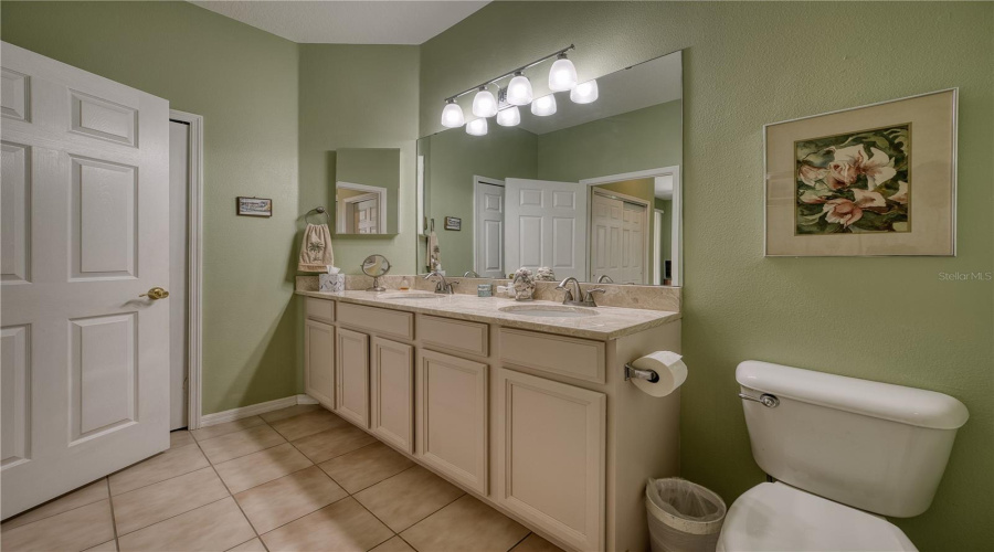 Sarasota, Florida 34243, 2 Bedroom Bedrooms, ,2 Bathroombathrooms,Residential,For Sale,Cascade Falls,0,Mfra4698780