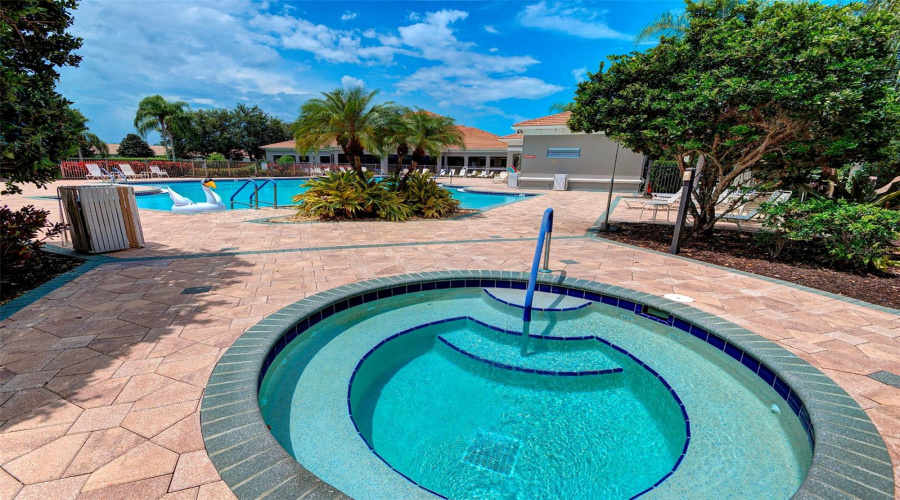 Sarasota, Florida 34243, 2 Bedroom Bedrooms, ,2 Bathroombathrooms,Residential,For Sale,Cascade Falls,0,Mfra4698780