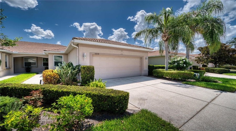 Sarasota, Florida 34243, 2 Bedroom Bedrooms, ,2 Bathroombathrooms,Residential,For Sale,Cascade Falls,0,Mfra4698780