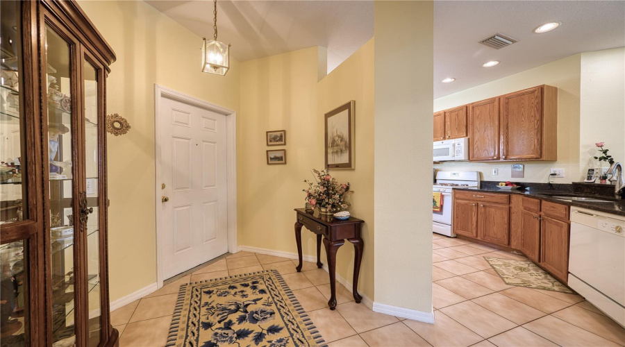 Sarasota, Florida 34243, 2 Bedroom Bedrooms, ,2 Bathroombathrooms,Residential,For Sale,Cascade Falls,0,Mfra4698780