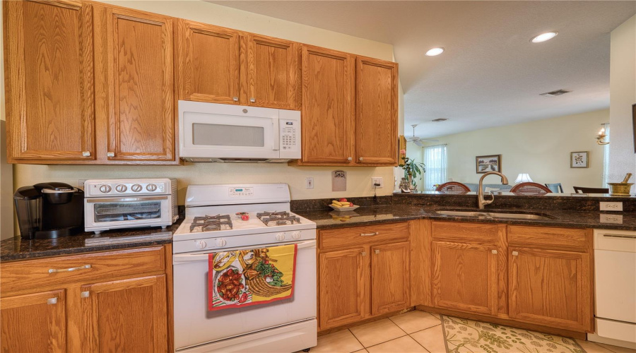 Sarasota, Florida 34243, 2 Bedroom Bedrooms, ,2 Bathroombathrooms,Residential,For Sale,Cascade Falls,0,Mfra4698780