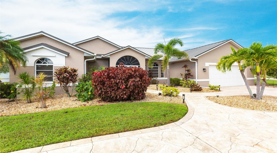 Punta Gorda, Florida 33950, 3 Bedroom Bedrooms, ,2 Bathroombathrooms,Residential,For Sale,Suzi,0,Mfrc7513876