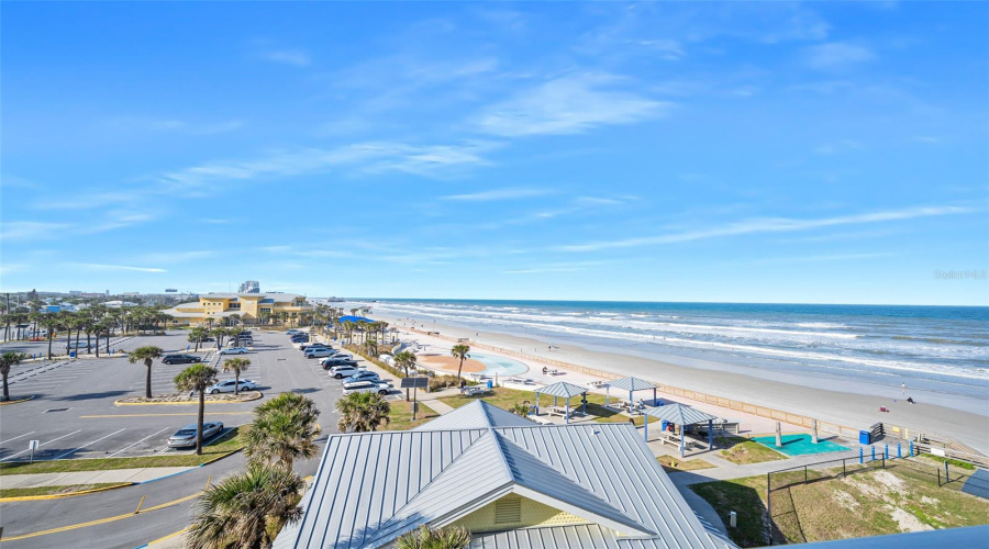Beach Parking Next Door Gives Unobstructed Water Views