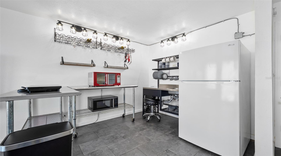 Microwave, Elctric Countertop Oven, Electric Cooktop