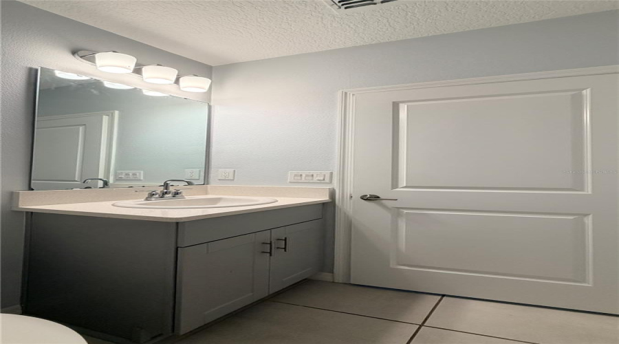 St Cloud, Florida 34772, 4 Bedroom Bedrooms, ,2 Bathroombathrooms,Residential,For Sale,Pine Tree Bridge,0,Mfrs5155612