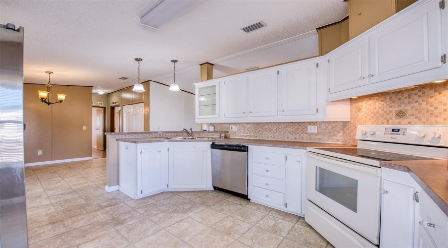 Oldsmar, Florida 34677, 2 Bedroom Bedrooms, ,2 Bathroombathrooms,Residential,For Sale,Blue Marlin,0,Mfrtb8442487