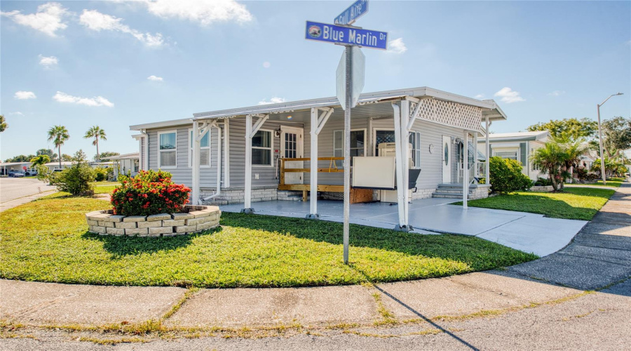 Oldsmar, Florida 34677, 2 Bedroom Bedrooms, ,2 Bathroombathrooms,Residential,For Sale,Blue Marlin,0,Mfrtb8442487