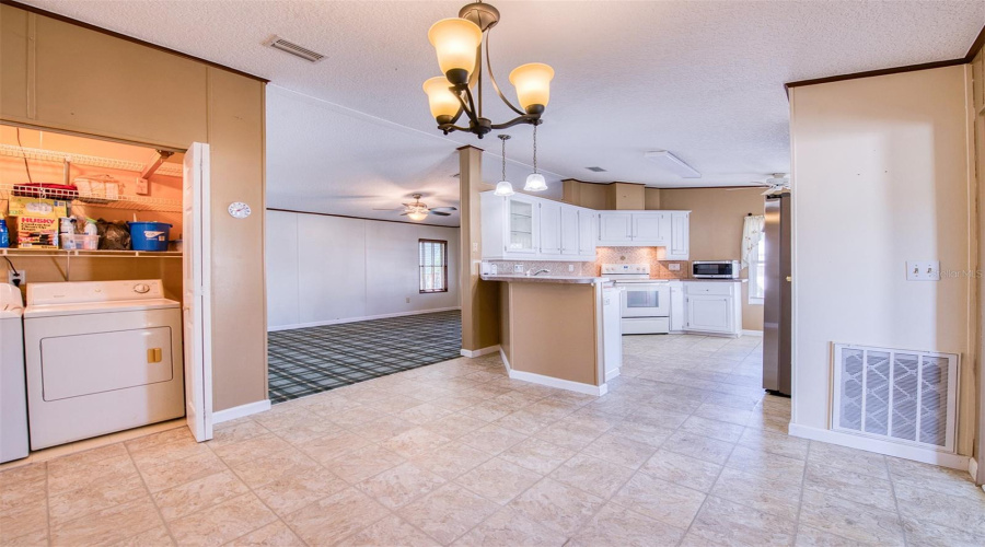 Oldsmar, Florida 34677, 2 Bedroom Bedrooms, ,2 Bathroombathrooms,Residential,For Sale,Blue Marlin,0,Mfrtb8442487